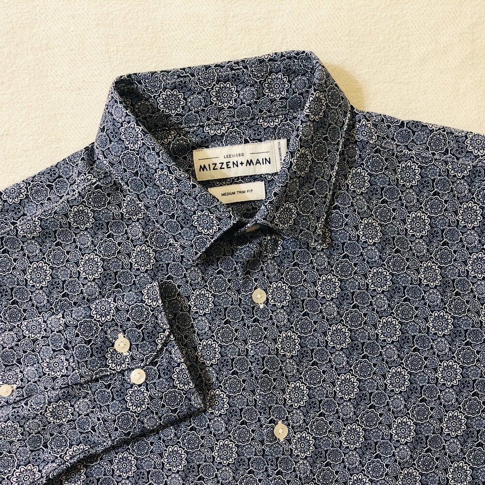 Mizzen Main Men's Medium Trim Fit‎ Blue Geometric Button Front Long Sleeve Shirt